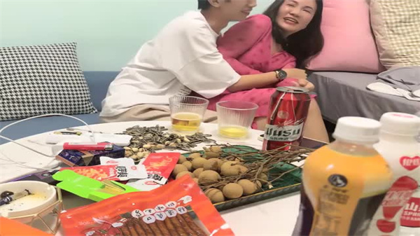 探花约炮成功！瘦猴先生狂操极品良家少妇，骚穴猛被内射潮吹！